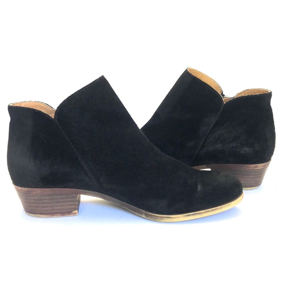 Lucky Brand Barough Black Almond Toe Side Zip Suede Leather Ankle Boot size 8M
